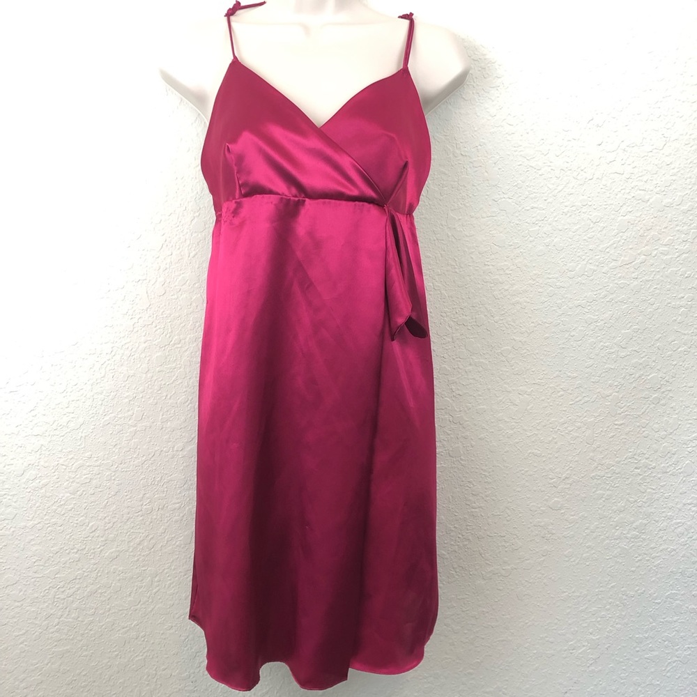 Cinema Red silky night gown